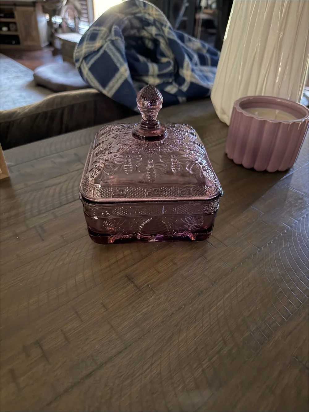 Indiana glad bee box with tiara lid mint condition plum purple